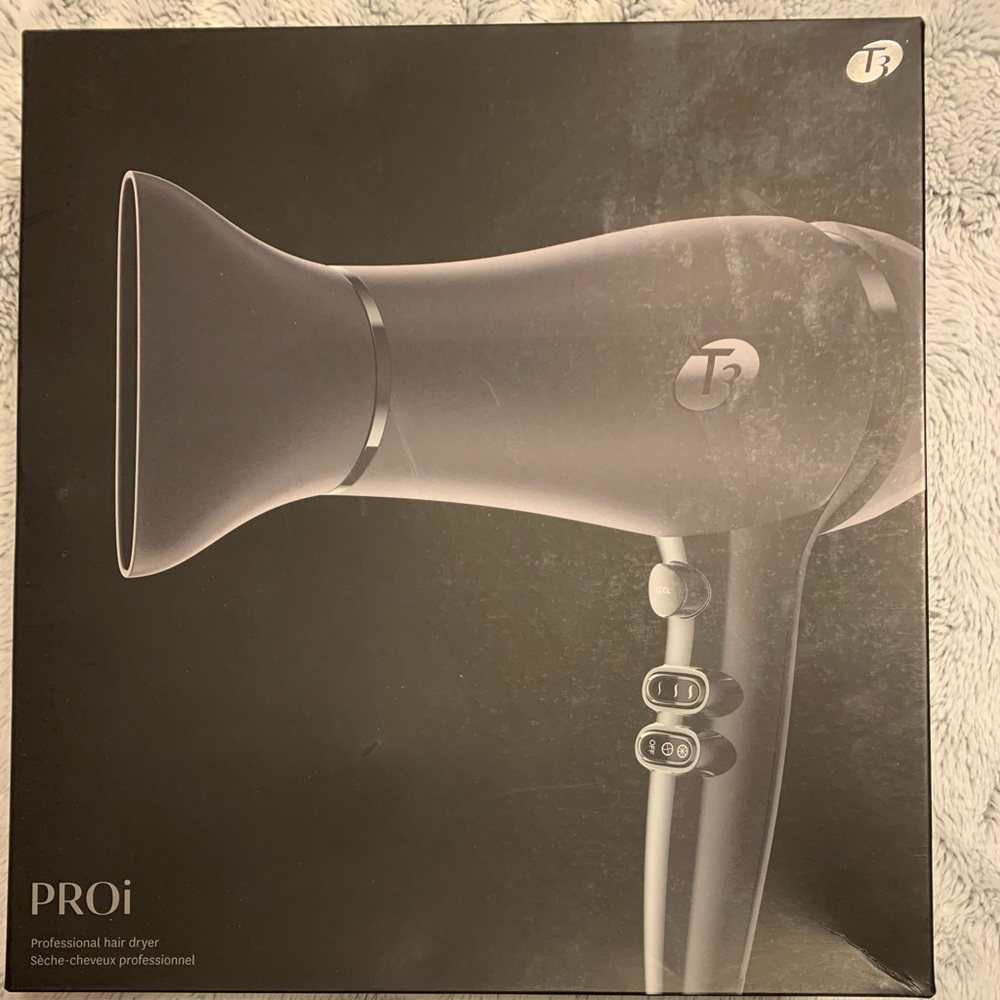 T3 Featherweight 2 PROi w/ T3 Volume 2.5 Brush